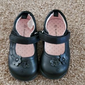 Girls black dress shoes size 6